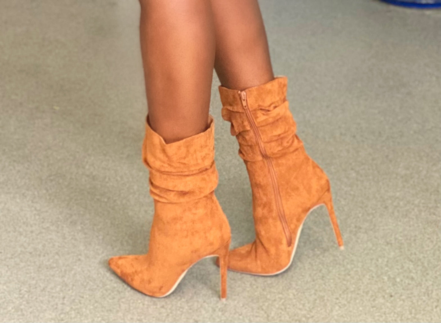 Mid calf boots(Tan)