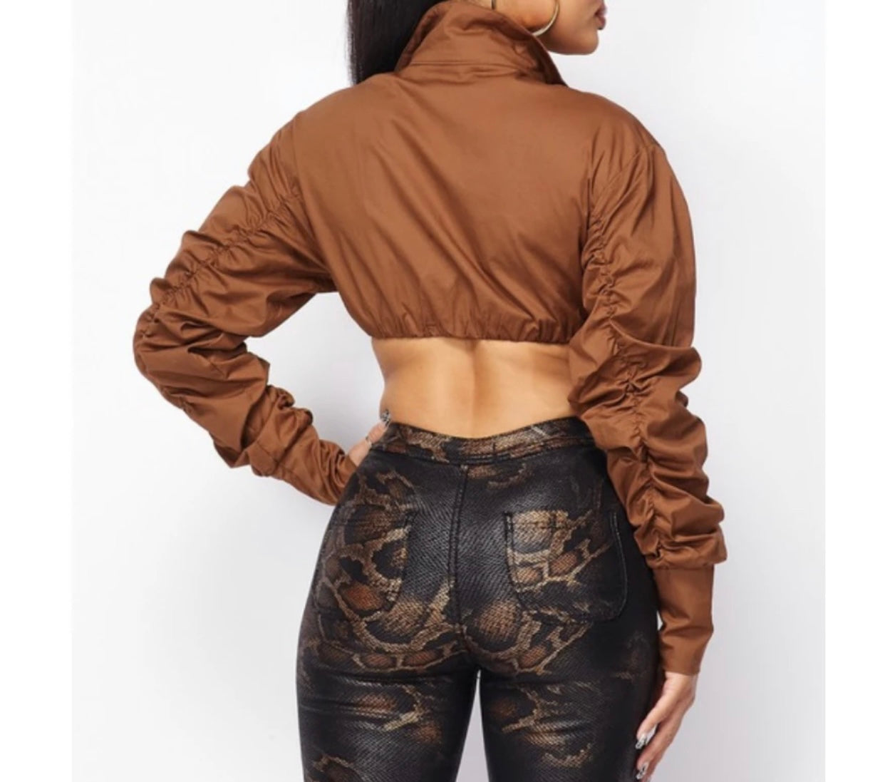 V neck crop shirt(camel)